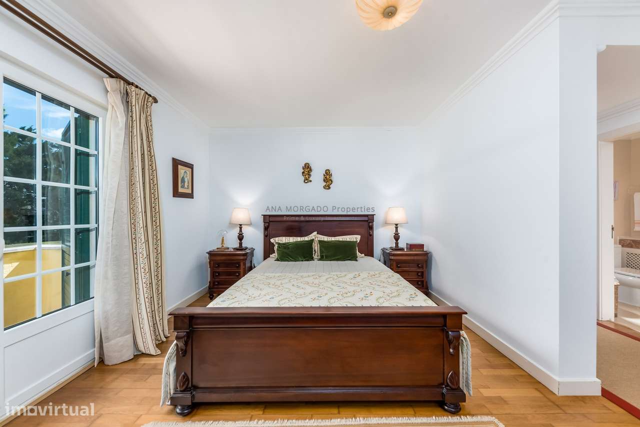 Moradia T4+1 Geminada na Quinta da Beloura — Luminosidade, Conforto e-33