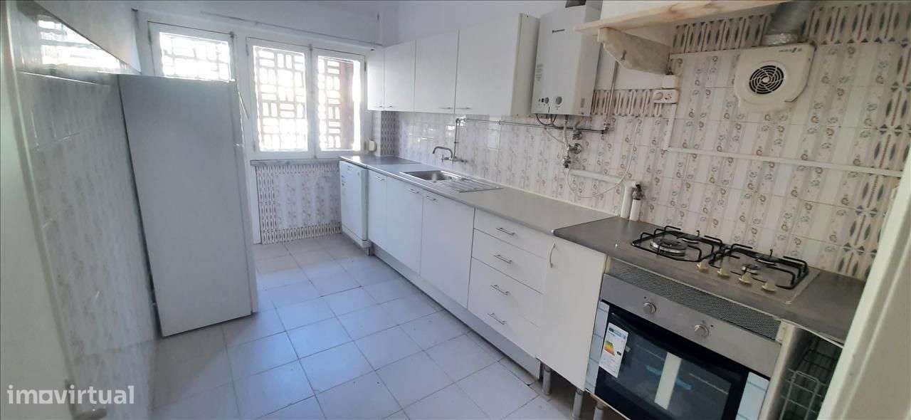 Apartamento T2 na Amora - Grande imagem: 4/10