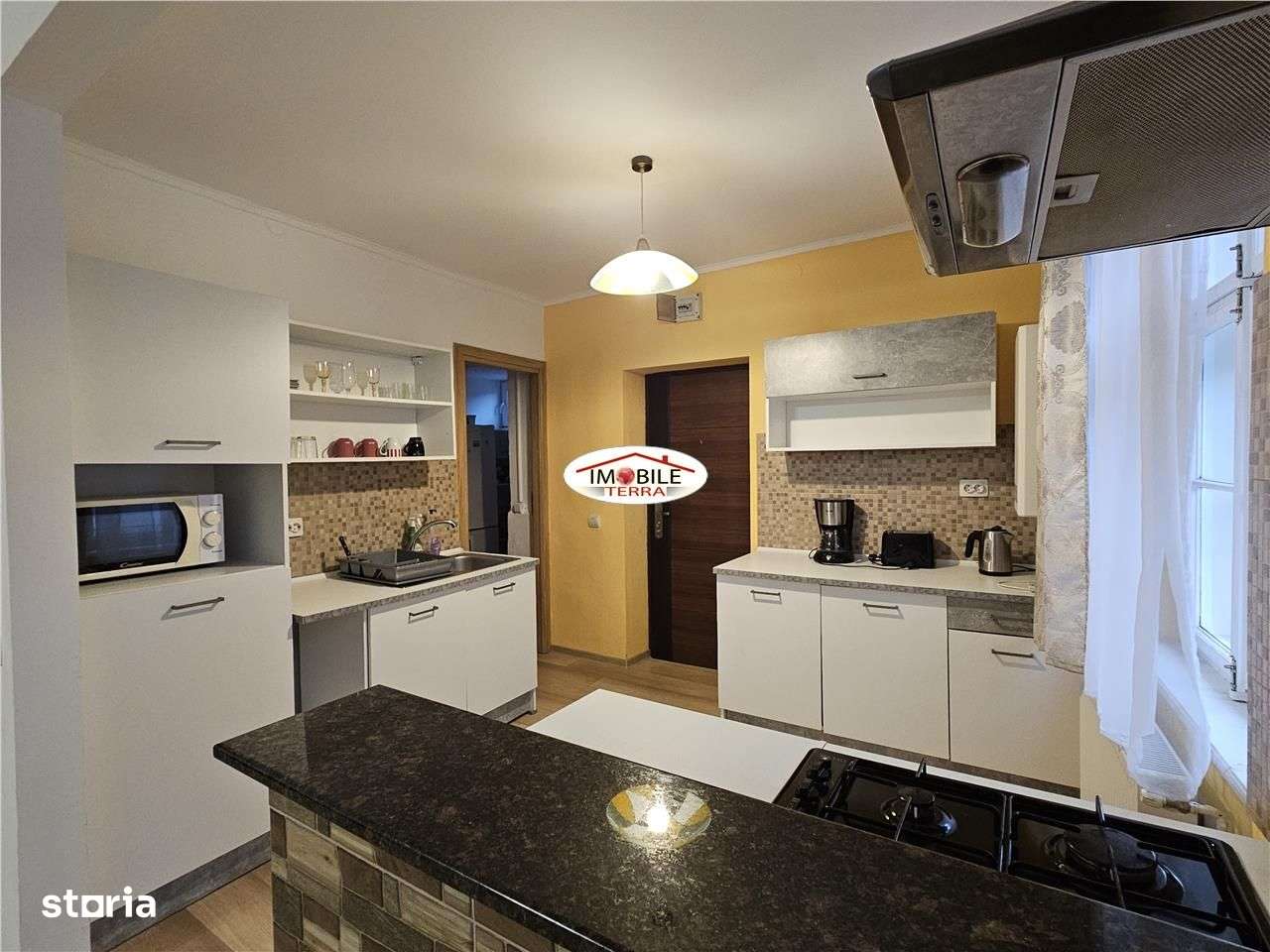 Apartament mobilat la etajul 1 in orasul de jos strada 9 Mai - Sibiu-3