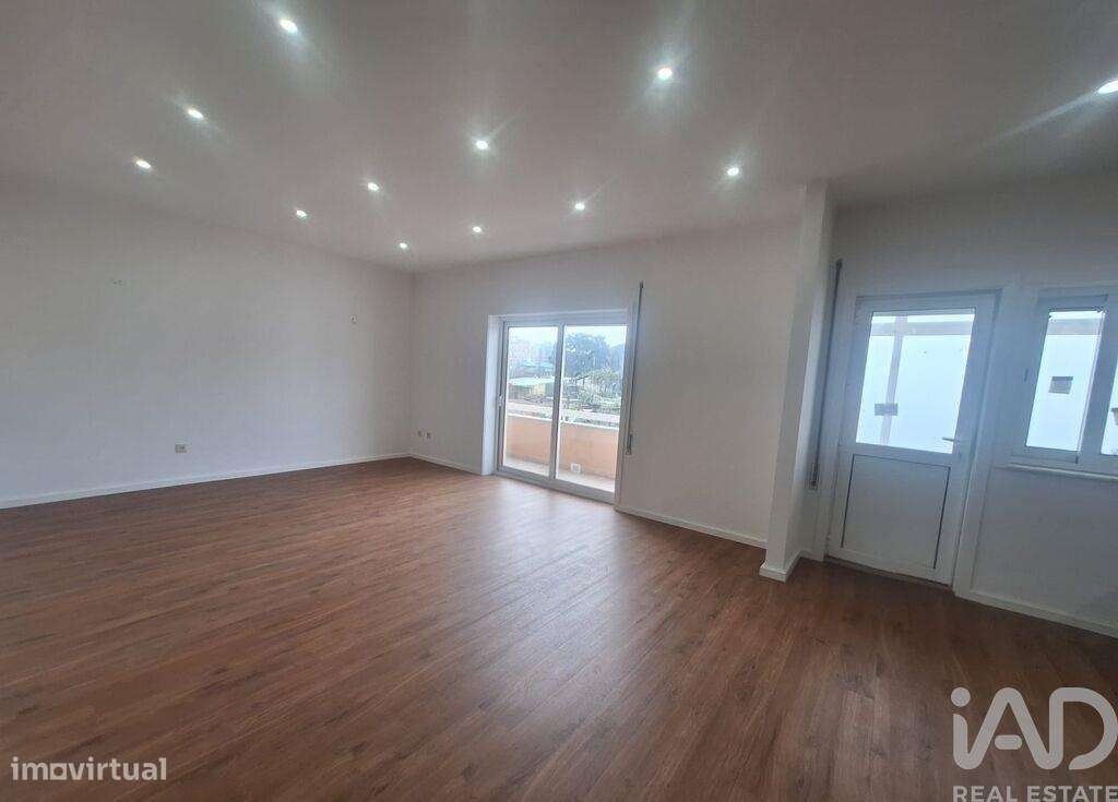 Apartamento T3 em Águas Santas - Grande imagem: 2/18