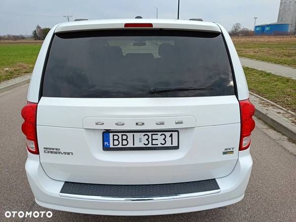 Dodge Grand Caravan - 15