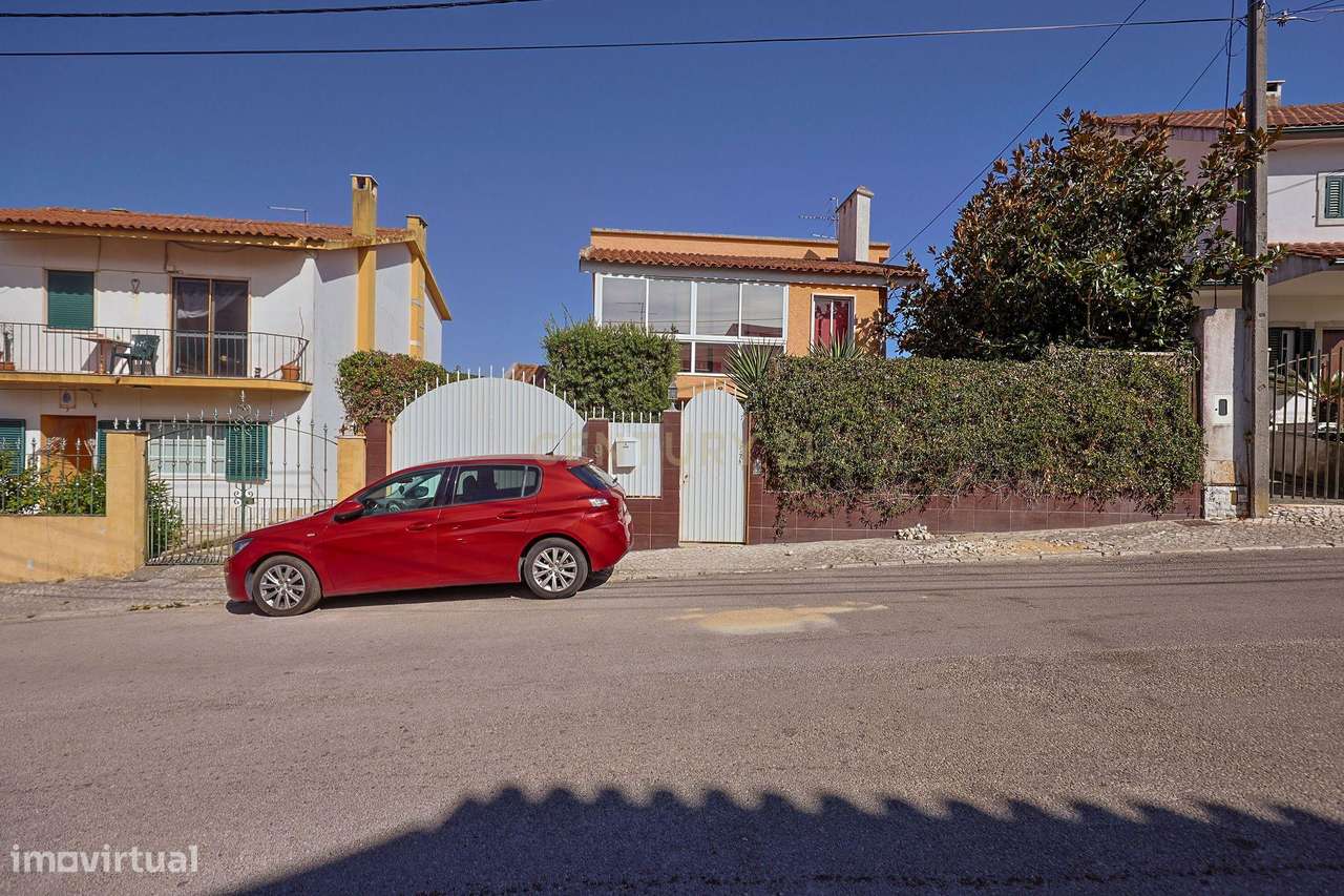 Moradia T3 em Charneca de Caparica, Almada-44