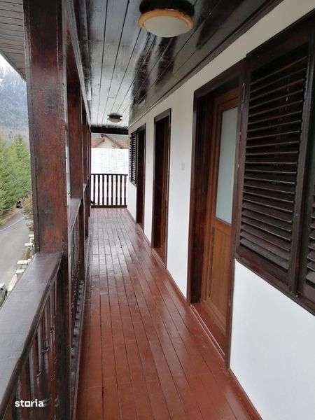 Casa de inchiriat - Imagine principală: 5/8