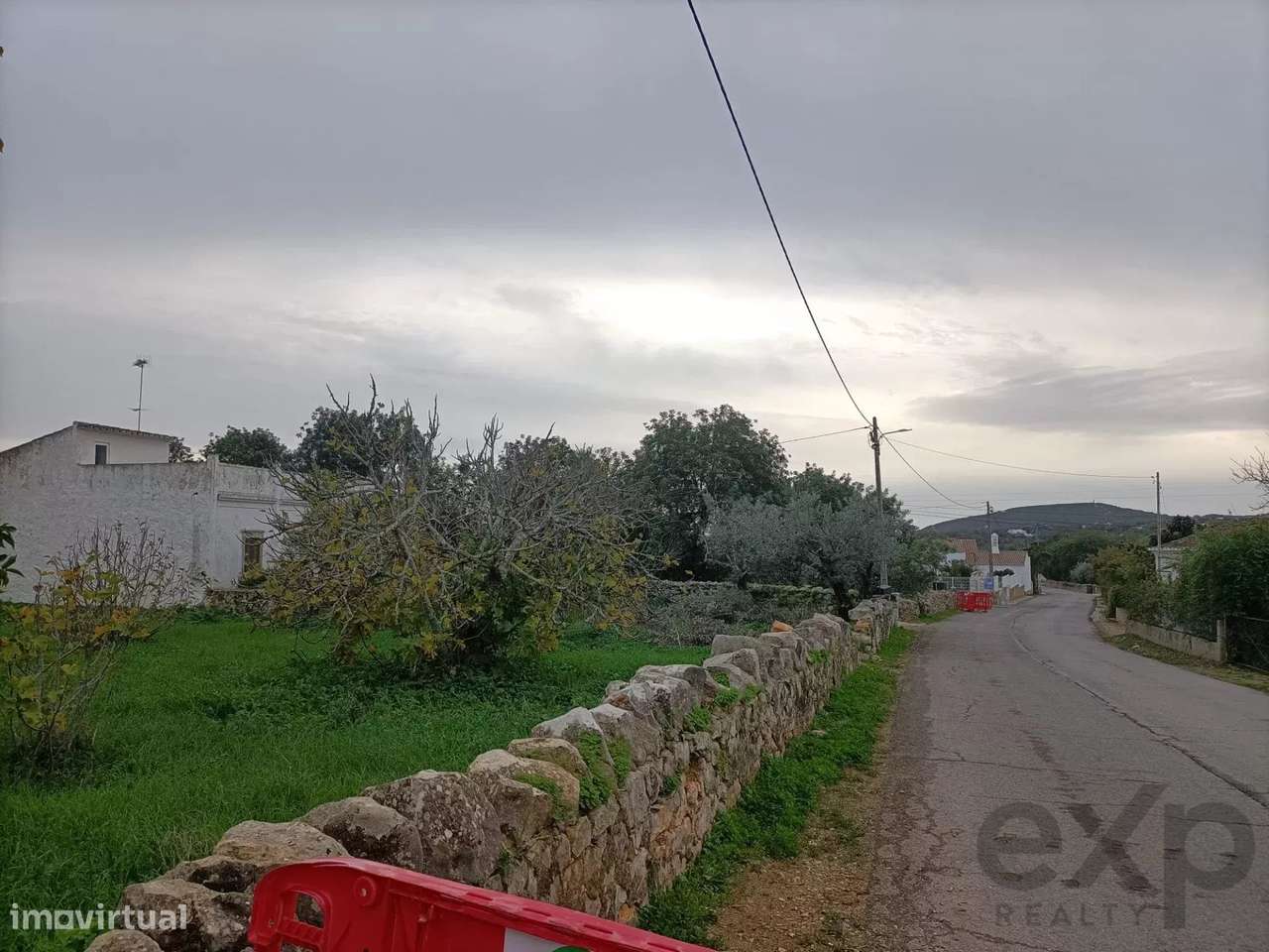 Terreno urbanizável em Bordeira, Santa Bárbara de Nexe - Grande imagem: 3/7