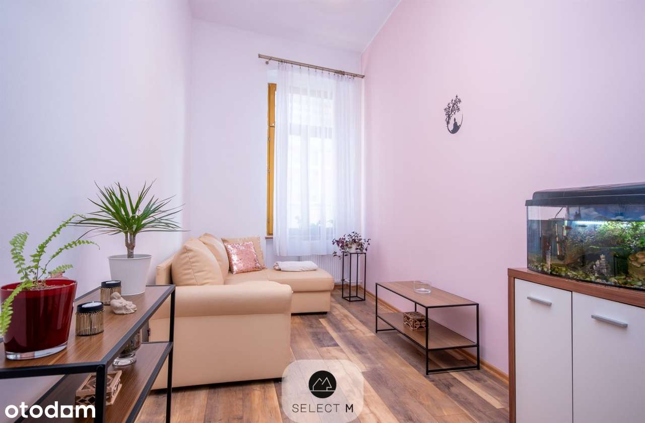 Czteropokojowe mieszkanie w centrum z parkingiem - Pełny obrazek: 1/13