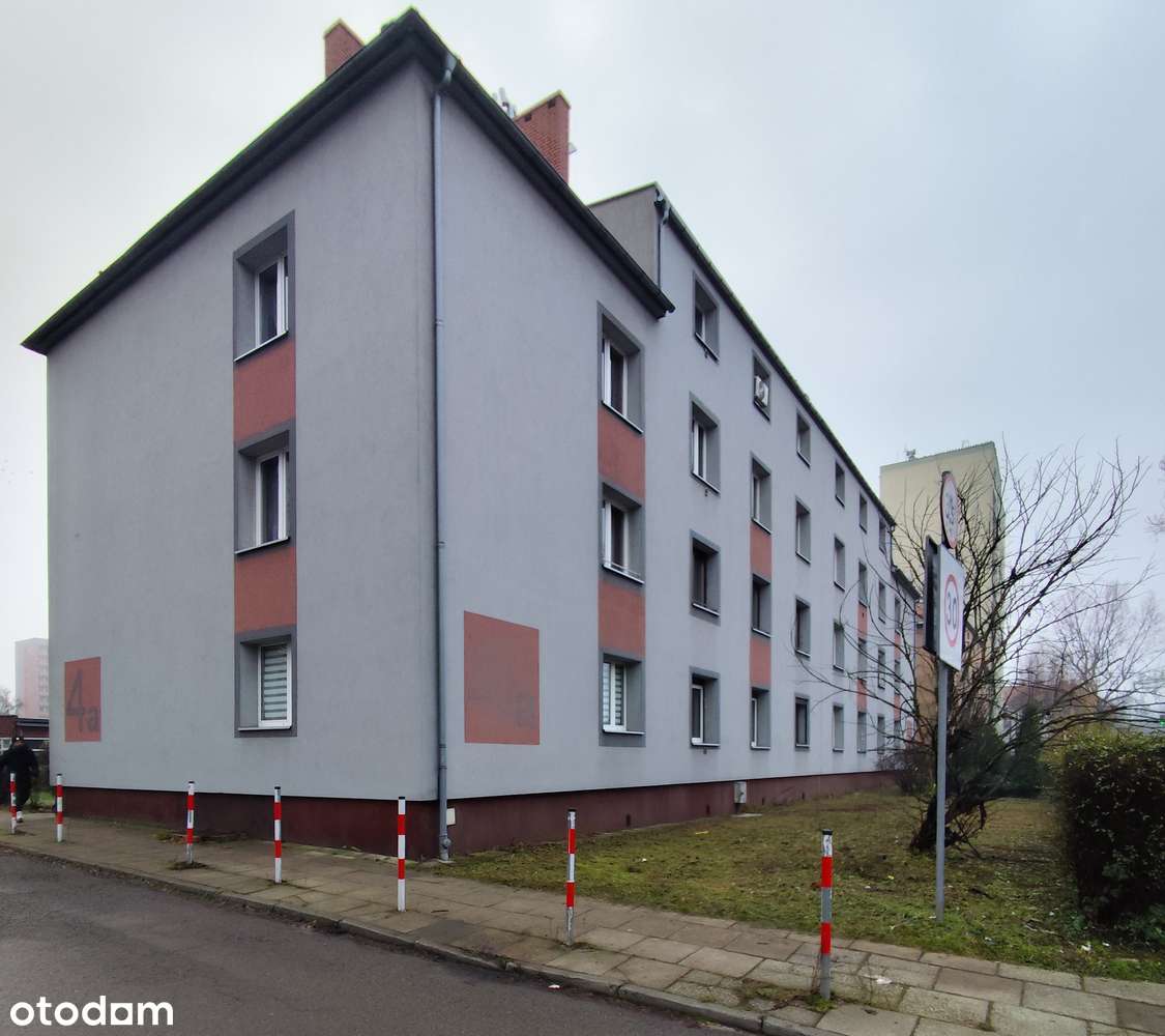 Kawalerka gotowa do zamieszkania. Niski czynsz!! Bytom ul. Łużycka.-10