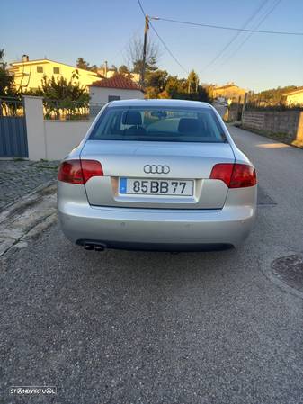 Audi A4 2.0 TDI Multitronic - 10