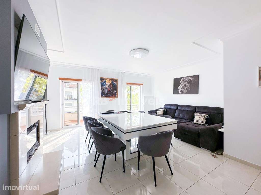 Apartamento T3 c/ Garagem, Sótão e 2 Varandas - Santarém-12