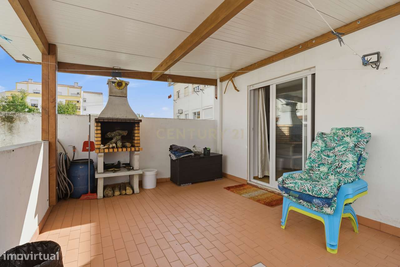 Apartamento T3 com terraço e churrasqueira – Merceana, Alenquer-30