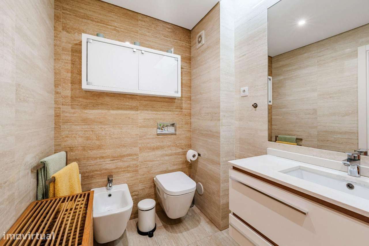 T3+1 Duplex com Box e Churrasqueira | Quinta da Fábrica | Vale de Milh-24