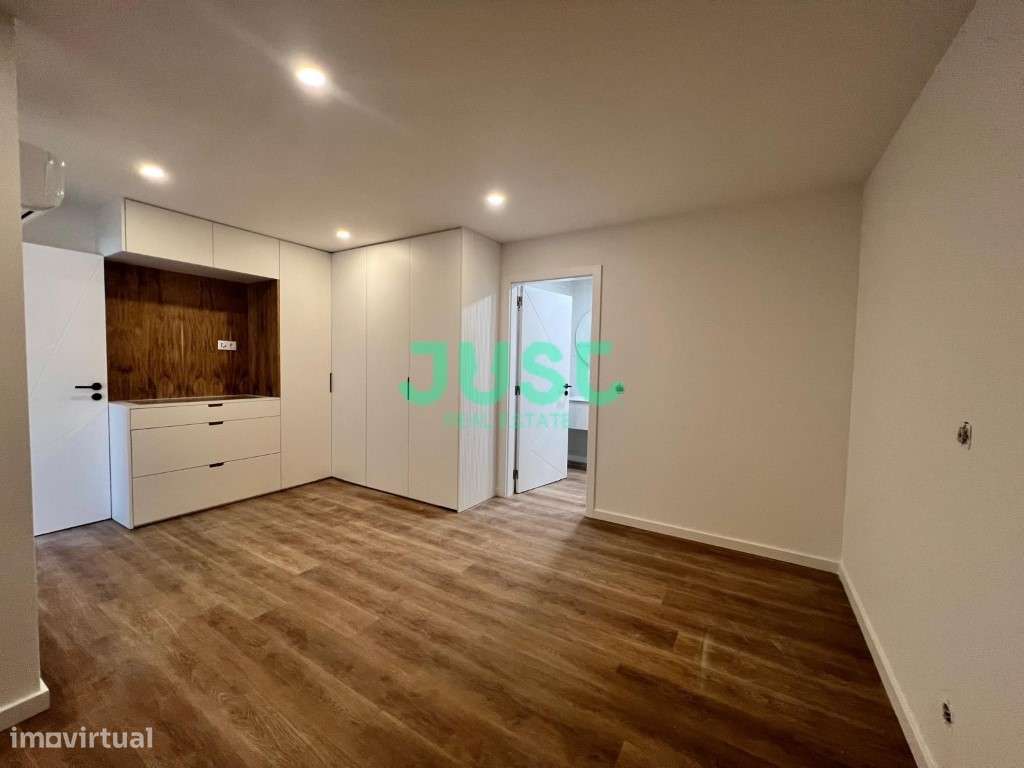 Moradia térrea, T3 + 1 com 2 suítes em Pinhal General - Fernão Ferro.-12