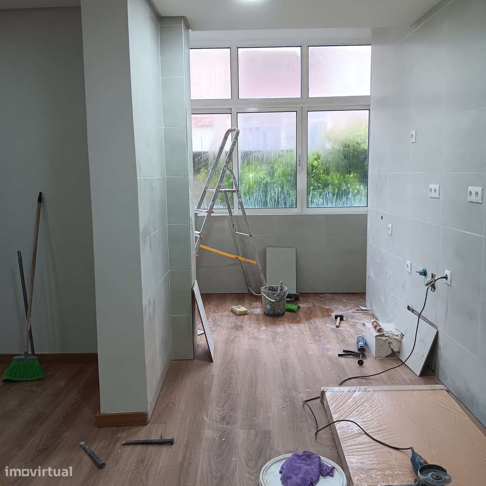 Apartamento T3, TOTALMENTE  REMODELADO, SEIXAL - Grande imagem: 5/20