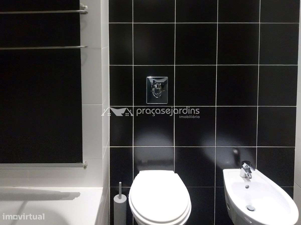 Apartamento T1 Mobilado e Equipado-10