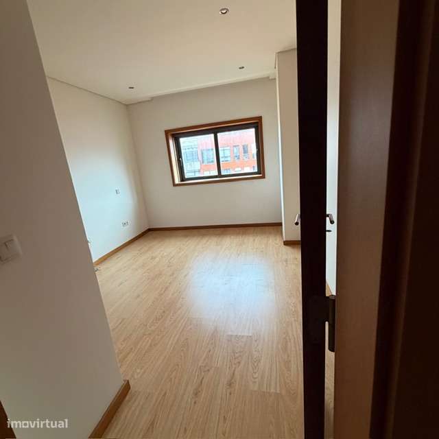 T2 Av. 24 Espinho - Grande imagem: 5/14