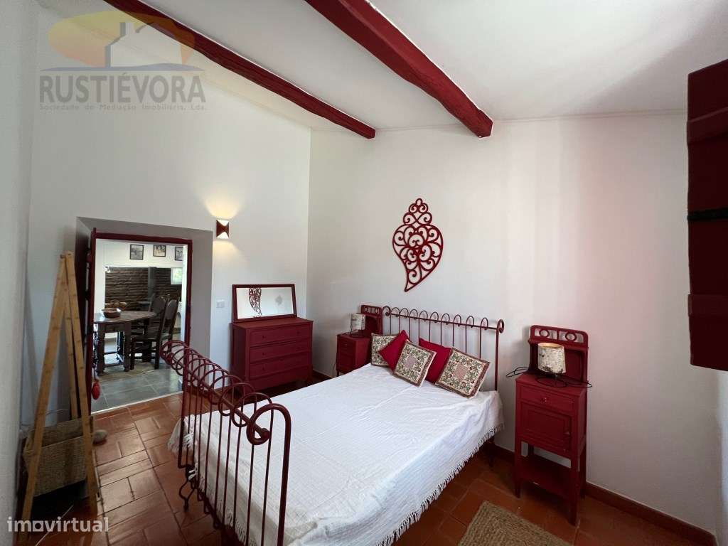 Quinta com 16 ha, com 4 Moradias Unifamiliares, piscina e várias ár...-32