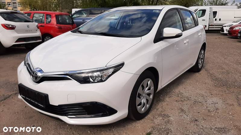 Toyota Auris 1.33 Dual-VVT-i - 1