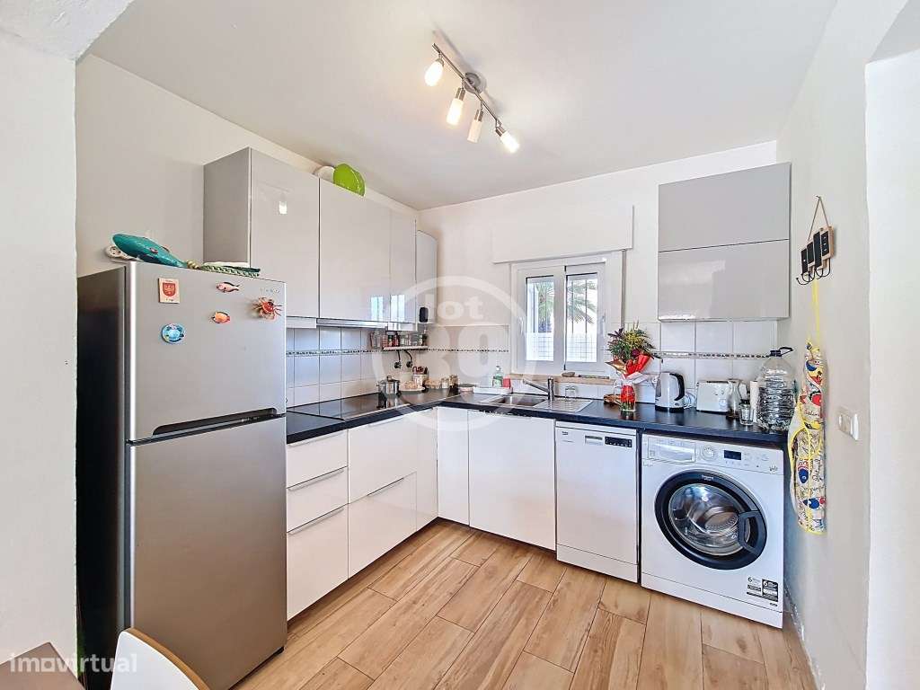 Apartamento com 1+1 quartos inserido num pequeno condomínio fechado...-6