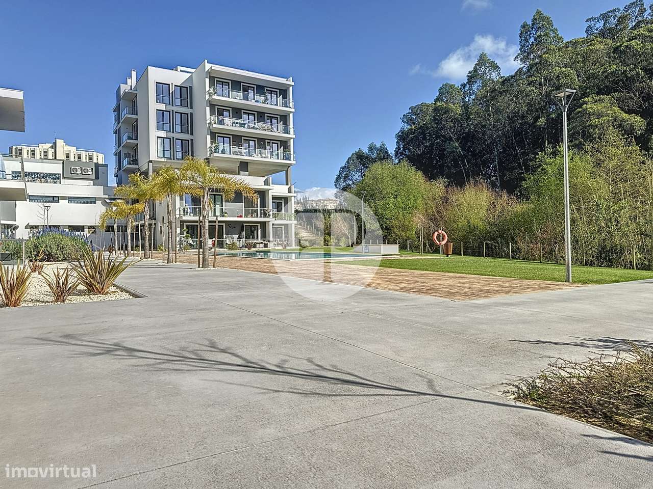 T4 em condomínio com piscina – Excelente estado – Caldas Terrace-30
