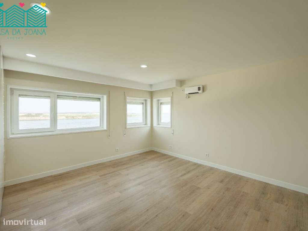 Apartamento T2 na Praia da Barra - Grande imagem: 3/28