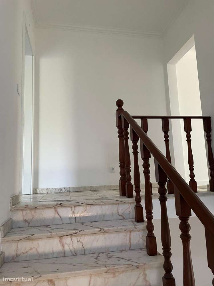 Moradia T3 Geminada - Estradas das Machadas - Totalmente Renovada-13