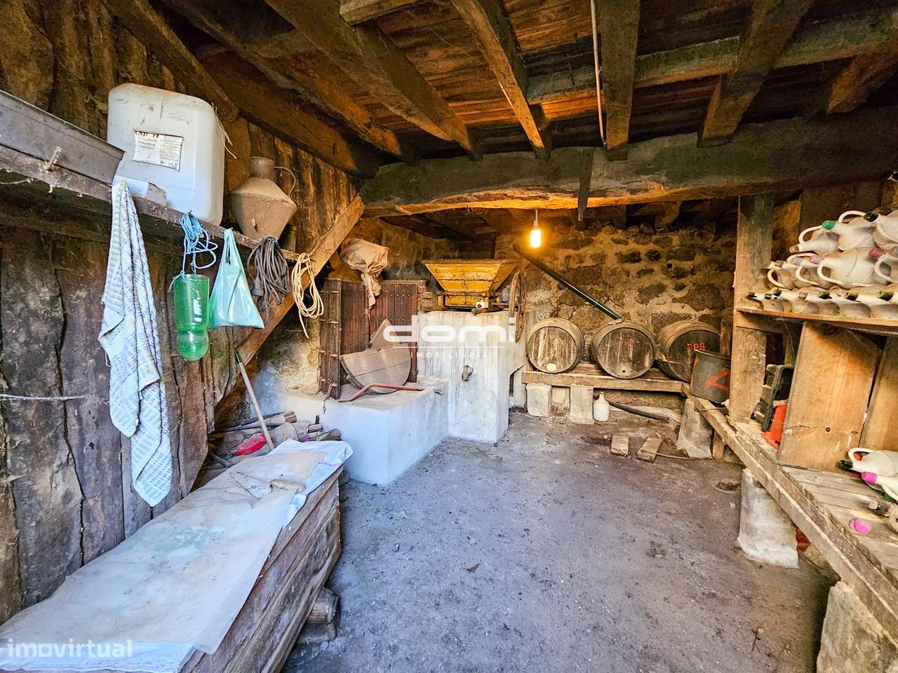 Moradia em pedra, para recuperar, localizada em Aldeia - Grande imagem: 5/8