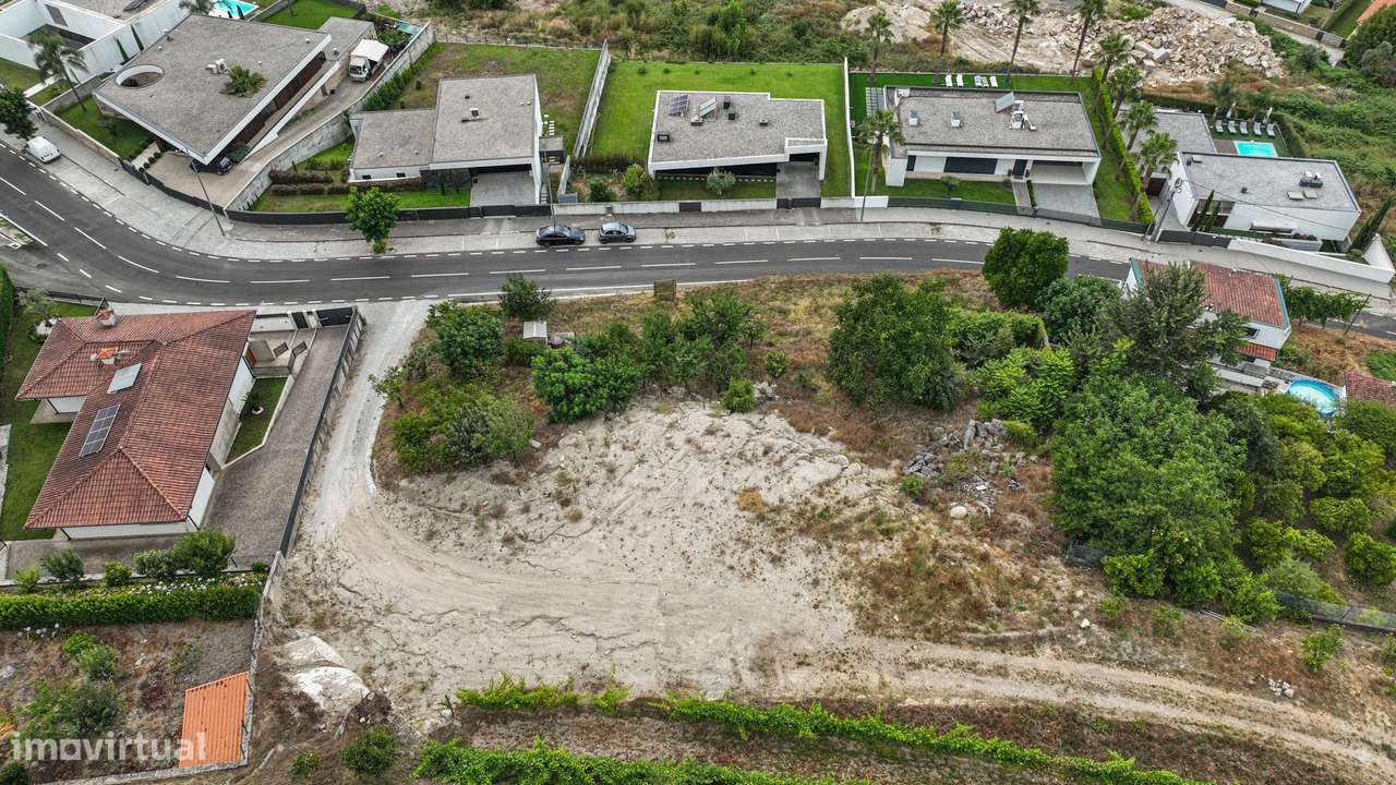 Lotes de terreno com projeto-23