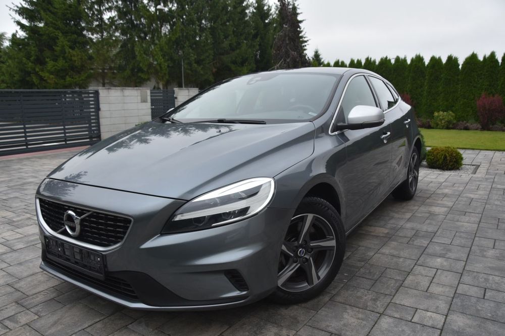 Volvo V40 II (2012-) D3 Geartronic RDesign 2018
