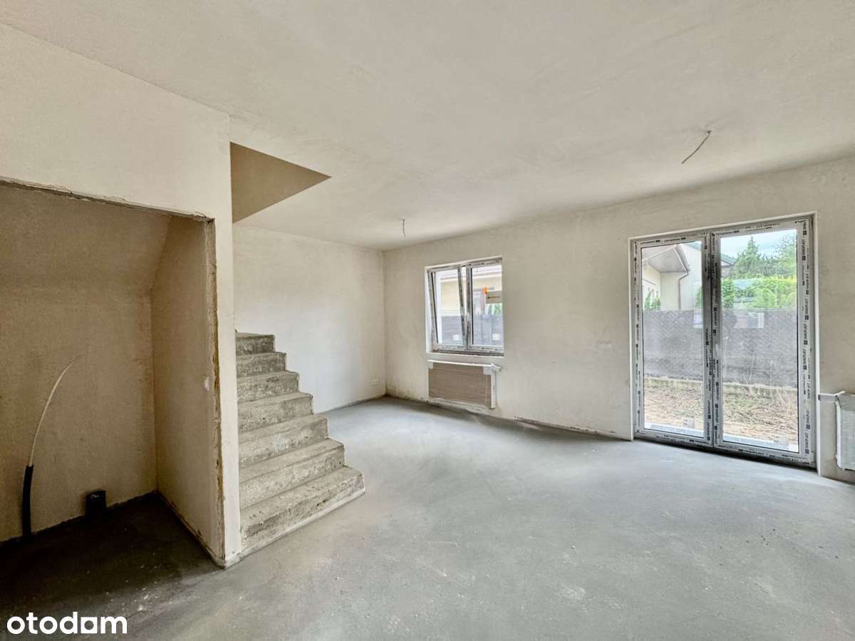 Nowoczesne segmenty z ogródkiem, bez PCC, dla rodziny, stacja SKM-6