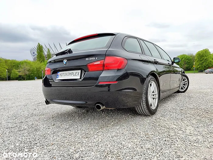 BMW Seria 5 535i xDrive - 12