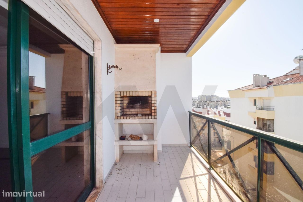 Apartamento T3 com Vista mar , varanda na sala com churrasqueira , aqu - Grande imagem: 1/23