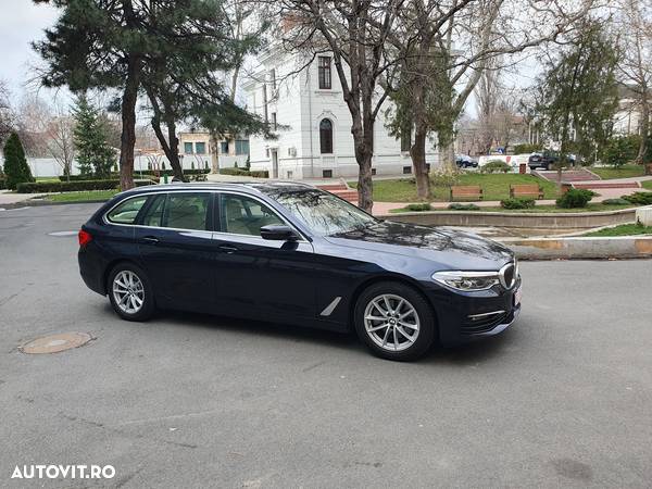 BMW Seria 5 520i Touring Aut. Luxury Line - 11