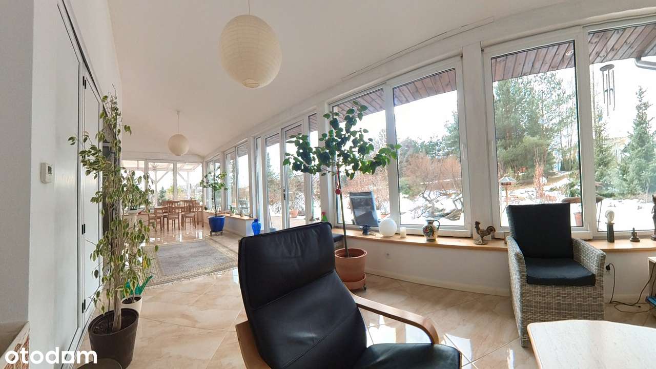 Przestronny dom z 6 pokojami w cichej okolicy-7