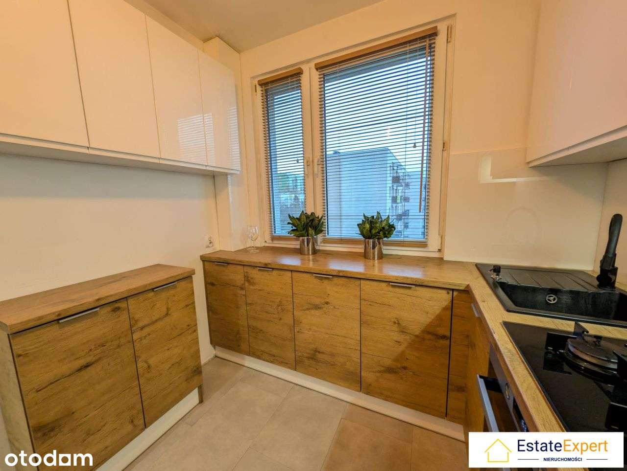 2 pokoje do zamieszkania z widna kuchnią i dużym b-4