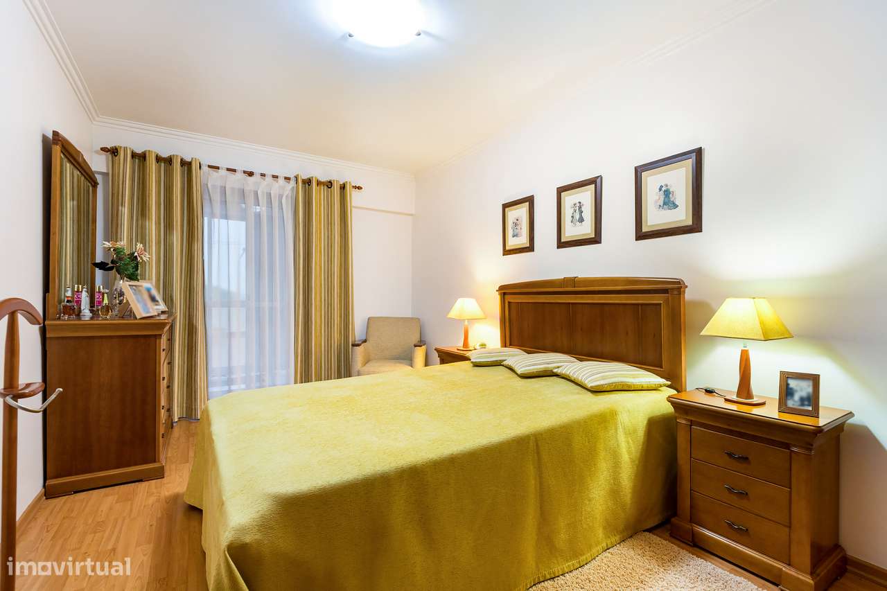 T2 com terraço em Rio de Mouro-Sintra-16