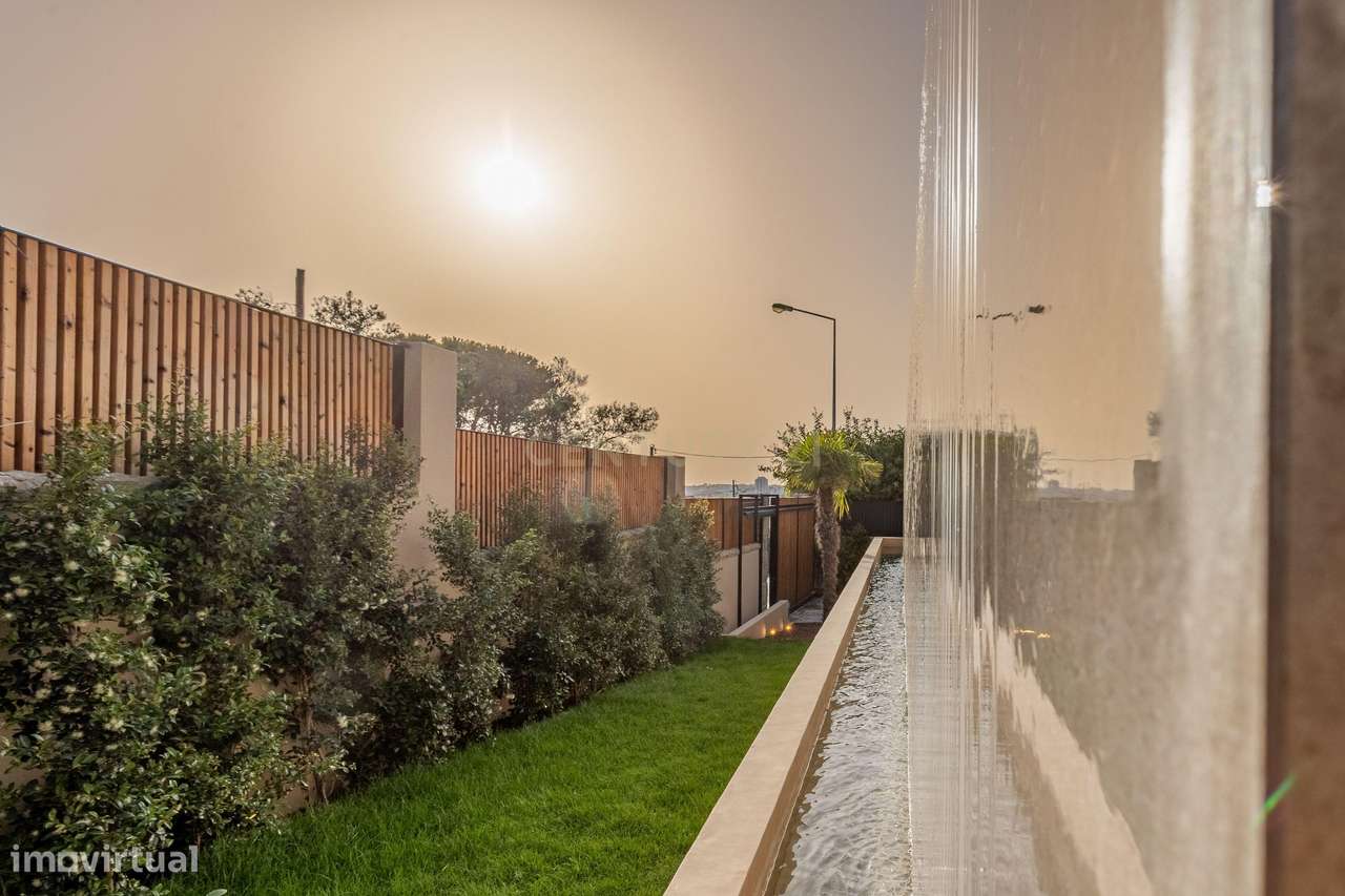 Moradia T4 + T0 Independente — Alto da Parede, Cascais-5