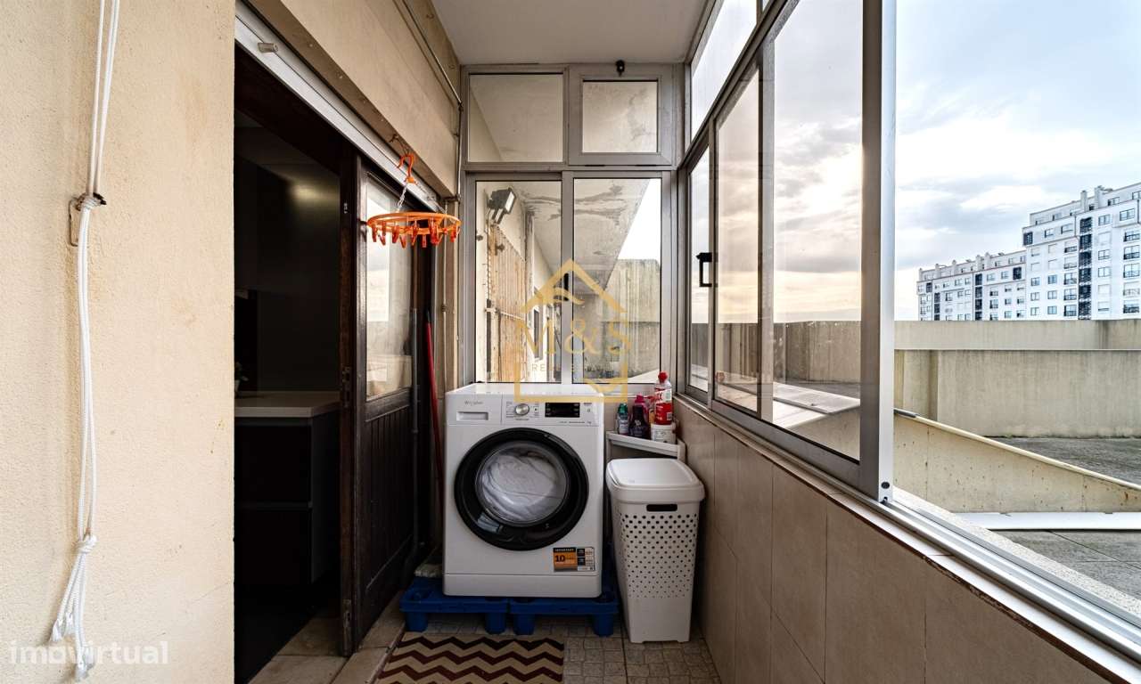 Apartamento T4 Remodelado, Terraço com 100m2,a 500Mts do Metro - Porto-6