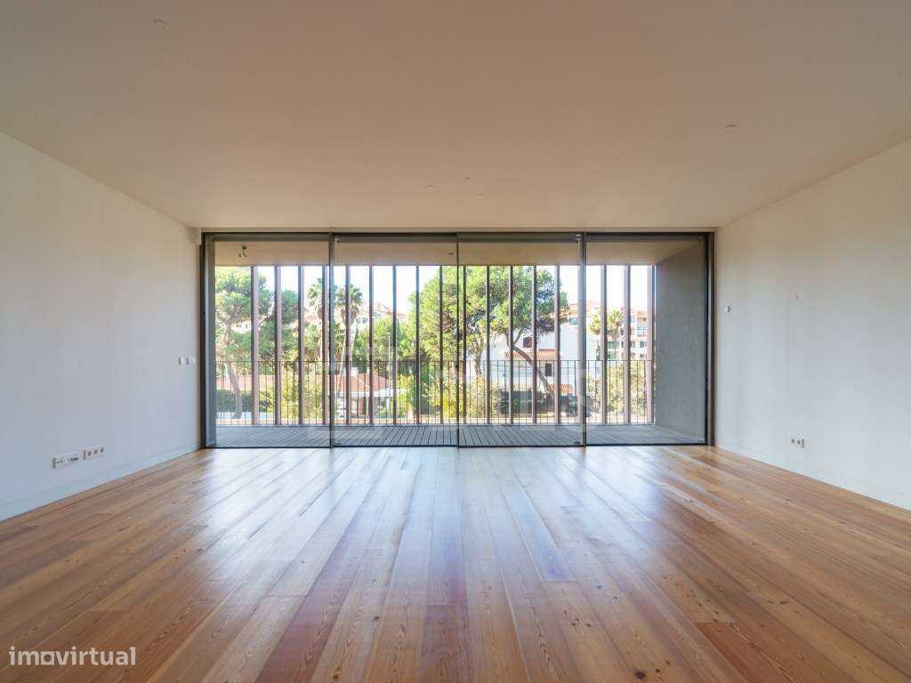 Apartamento T2 com duas varandas e estacionamento, em Cascais - Grande imagem: 4/26