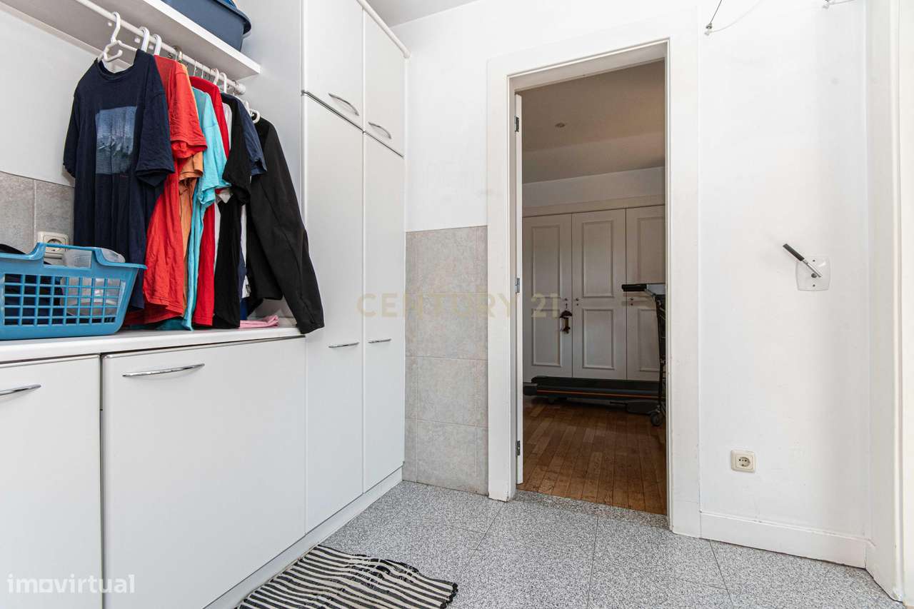 Apartamento T6 Único com Varandas Envolventes | Parque das Nações-40