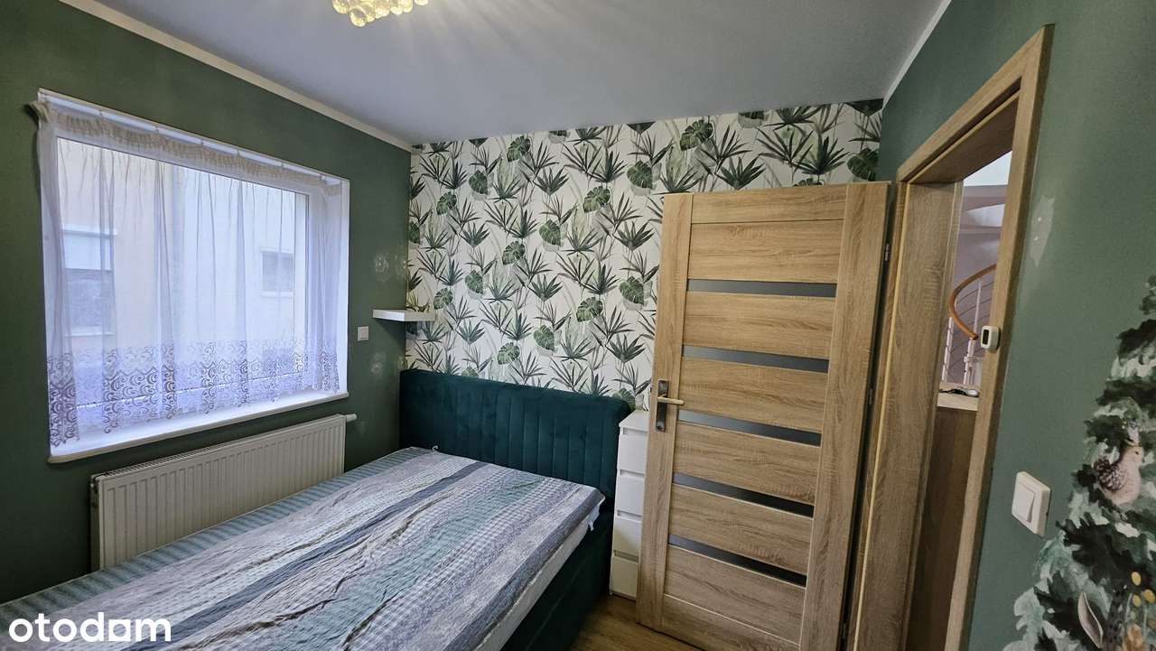 Przestronne 4-pokojowe mieszkanie z tarasem na dachu-10