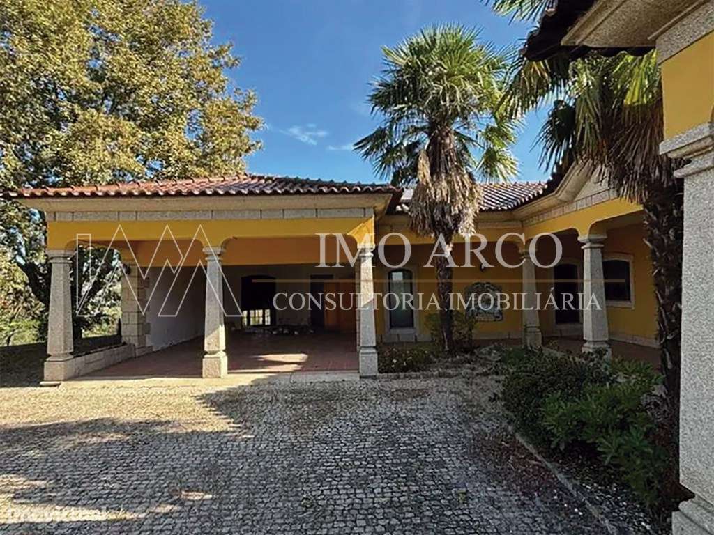 Quinta, com Moradia, Piscina e Adega-0