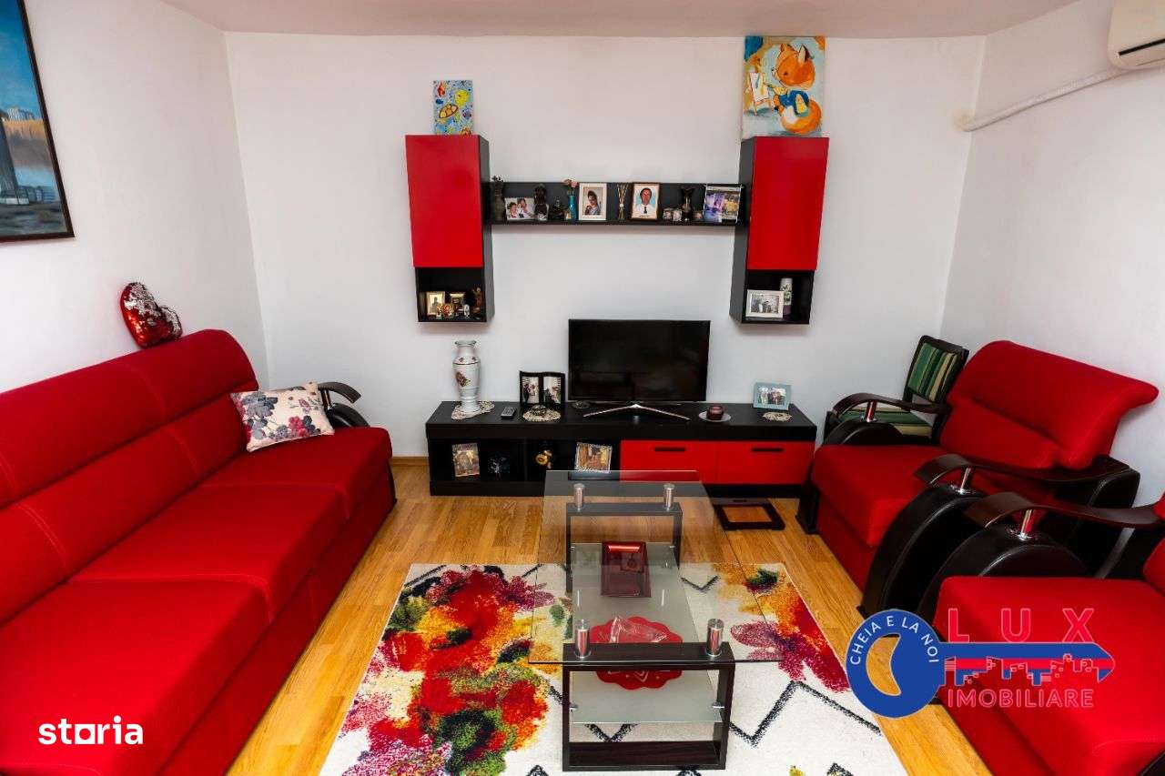 ID 6685 Casă cu teren de vânzare – EXCLUSIVITATE Lux Imobiliare - Imagine principală: 2/13