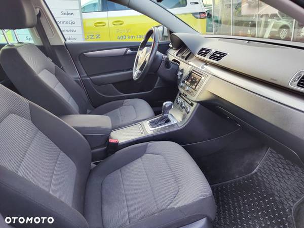 Volkswagen Passat 2.0 TDI Comfortline DSG - 12