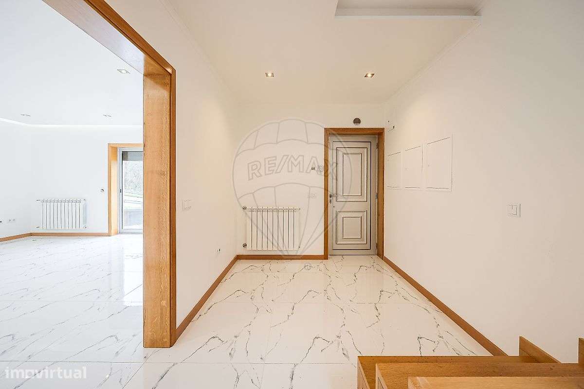 Moradia T4 para venda - Grande imagem: 4/23