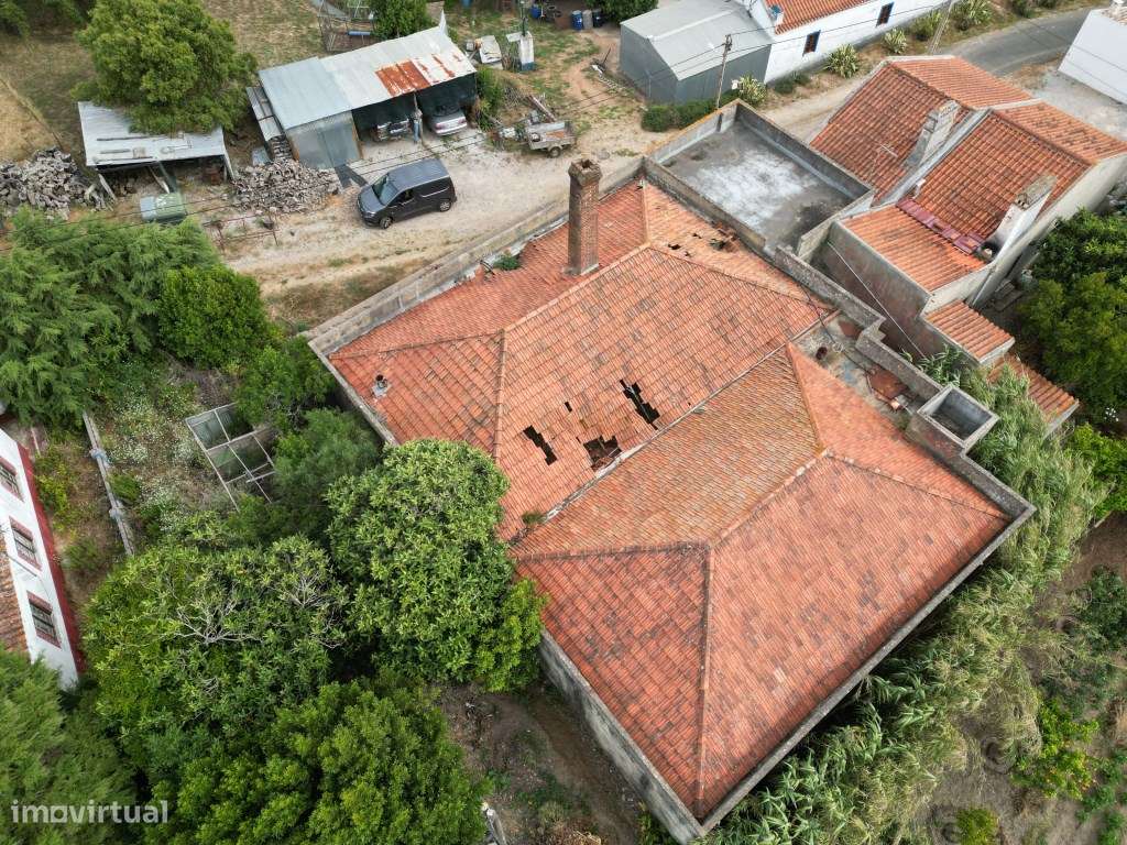 Moradia com Antiga padaria-34