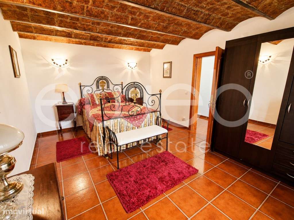 Moradia T4 de Arquitetura Alentejana com Piscina, Motrinos, Regueng...-25
