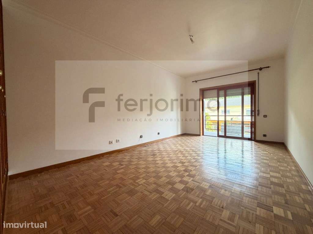 Apartamento T3 para venda no centro da Vila-10