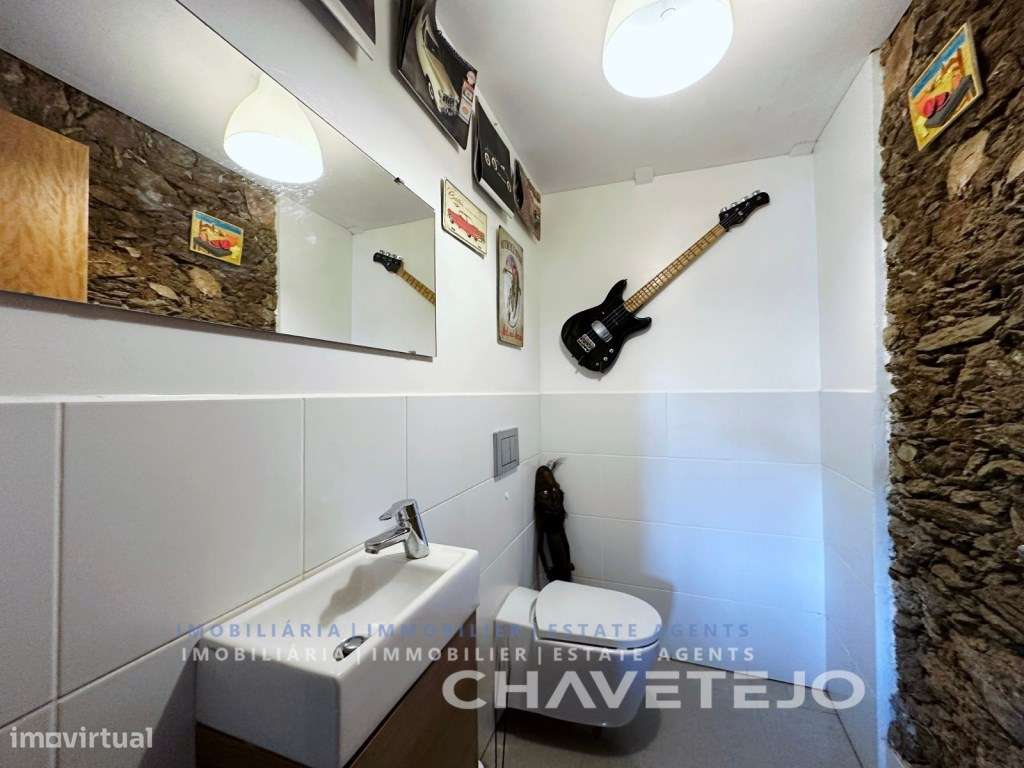 OPORTUNIDADE! Moradia em pedra com alojamento local junto à Albufei...-12
