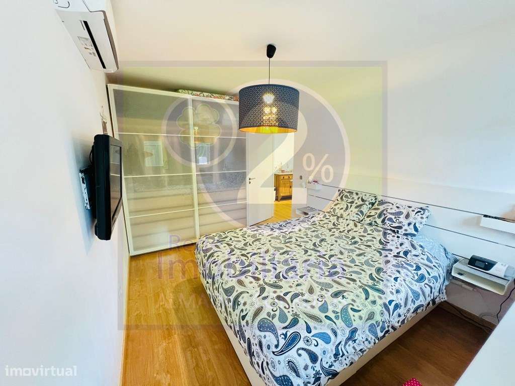 Moradia Isolada, bom espaço exterior-9