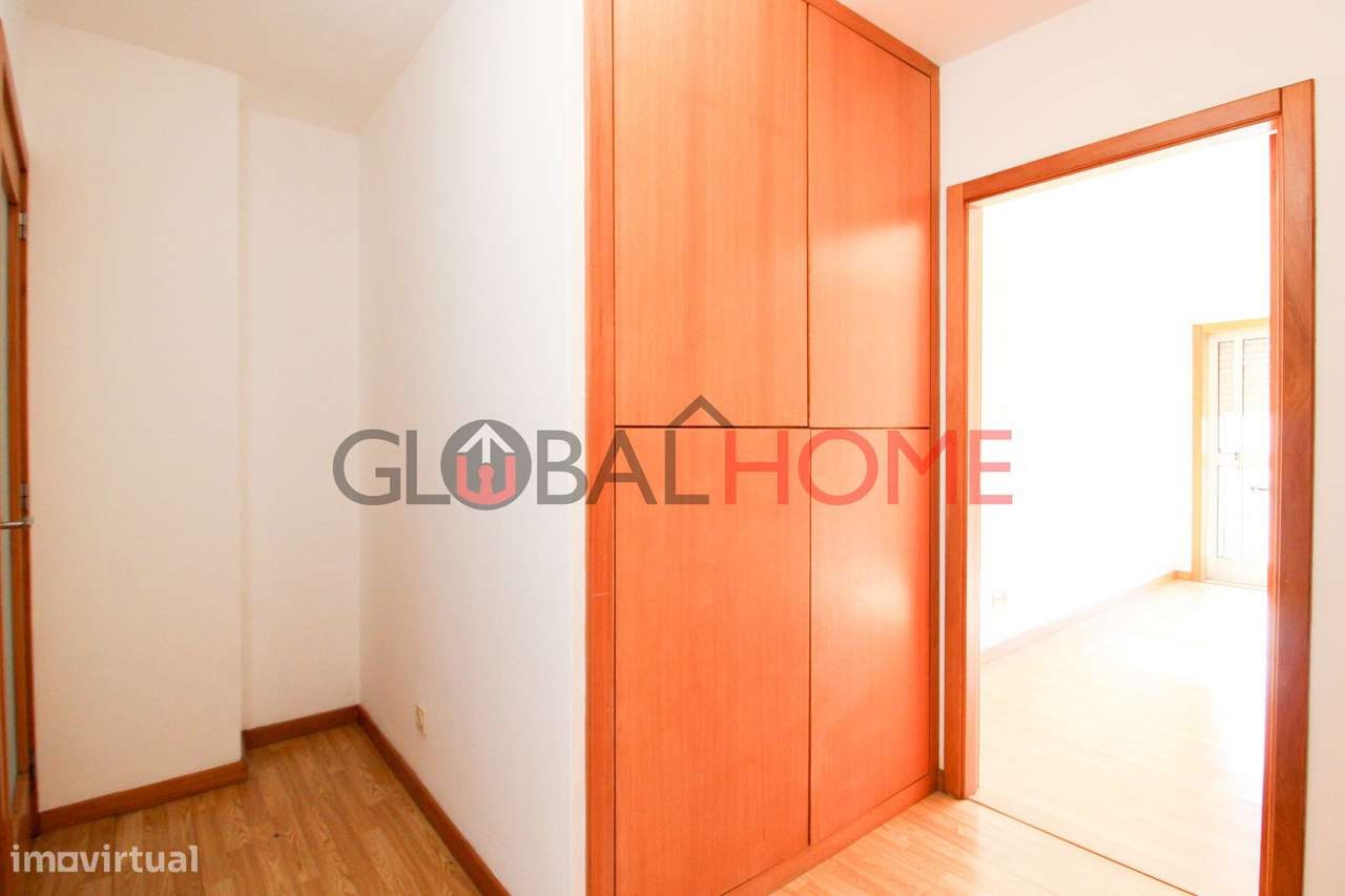 Apartamento T3 na Avenida da Carvalha-19
