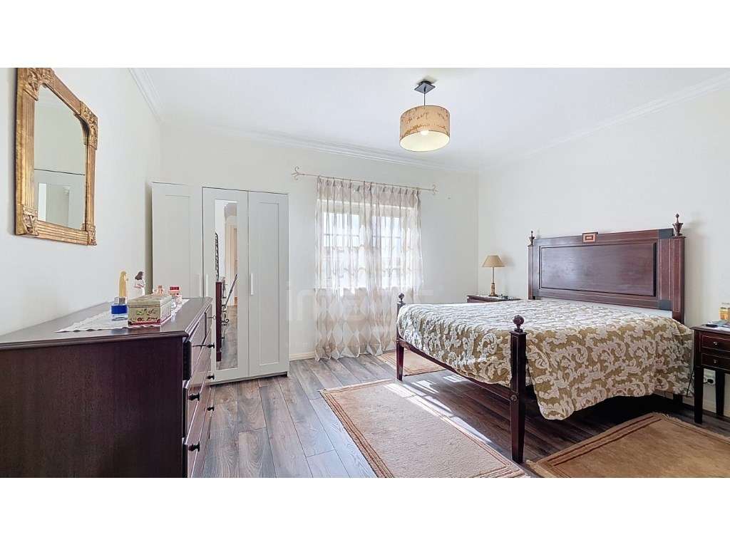 Moradia T4 isolada, usada, Encarnação - Mafra-29